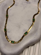 Yeşil Taş Detaylı Tasarım Kolye