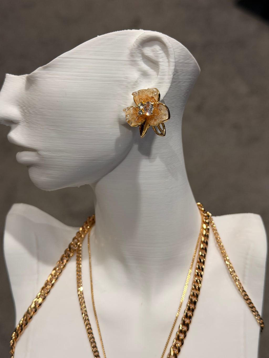 Doğal Taşlı Çiçek Model Küpe