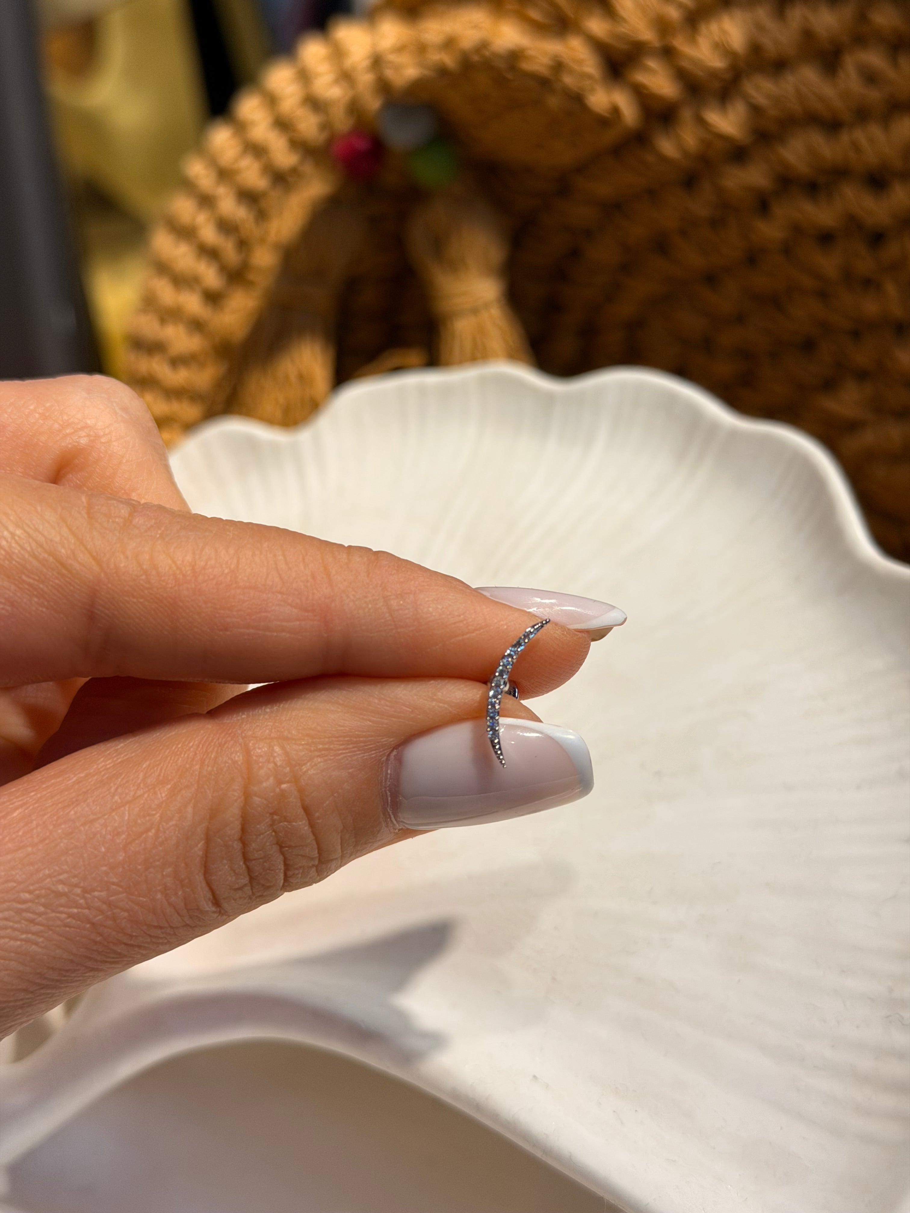 Uzun İnce Ay Model Cerrahi Piercing Silver Ürün ana görseli