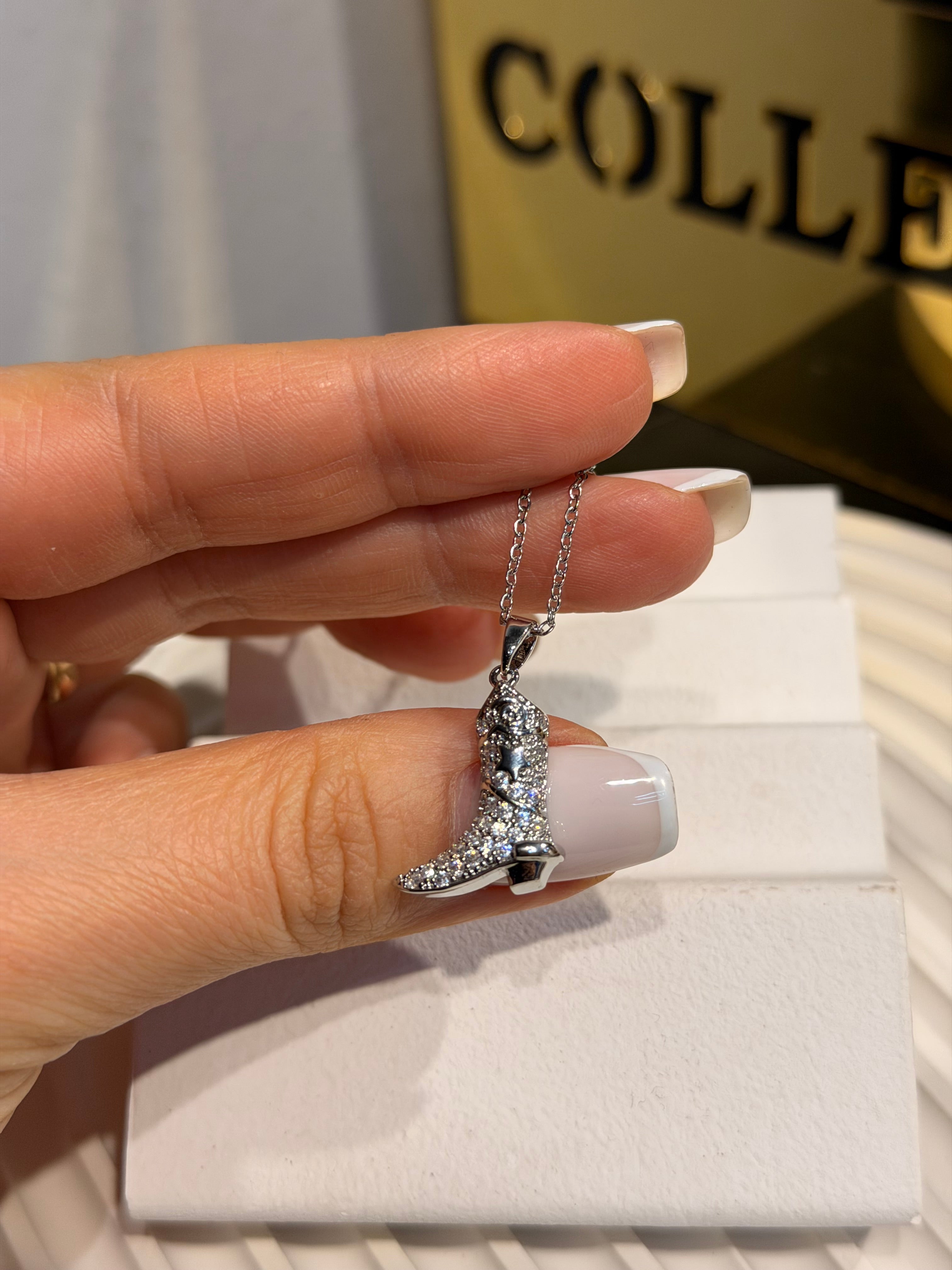 Kovboy Cesaret Kolyesi Ürün ikincil görseli