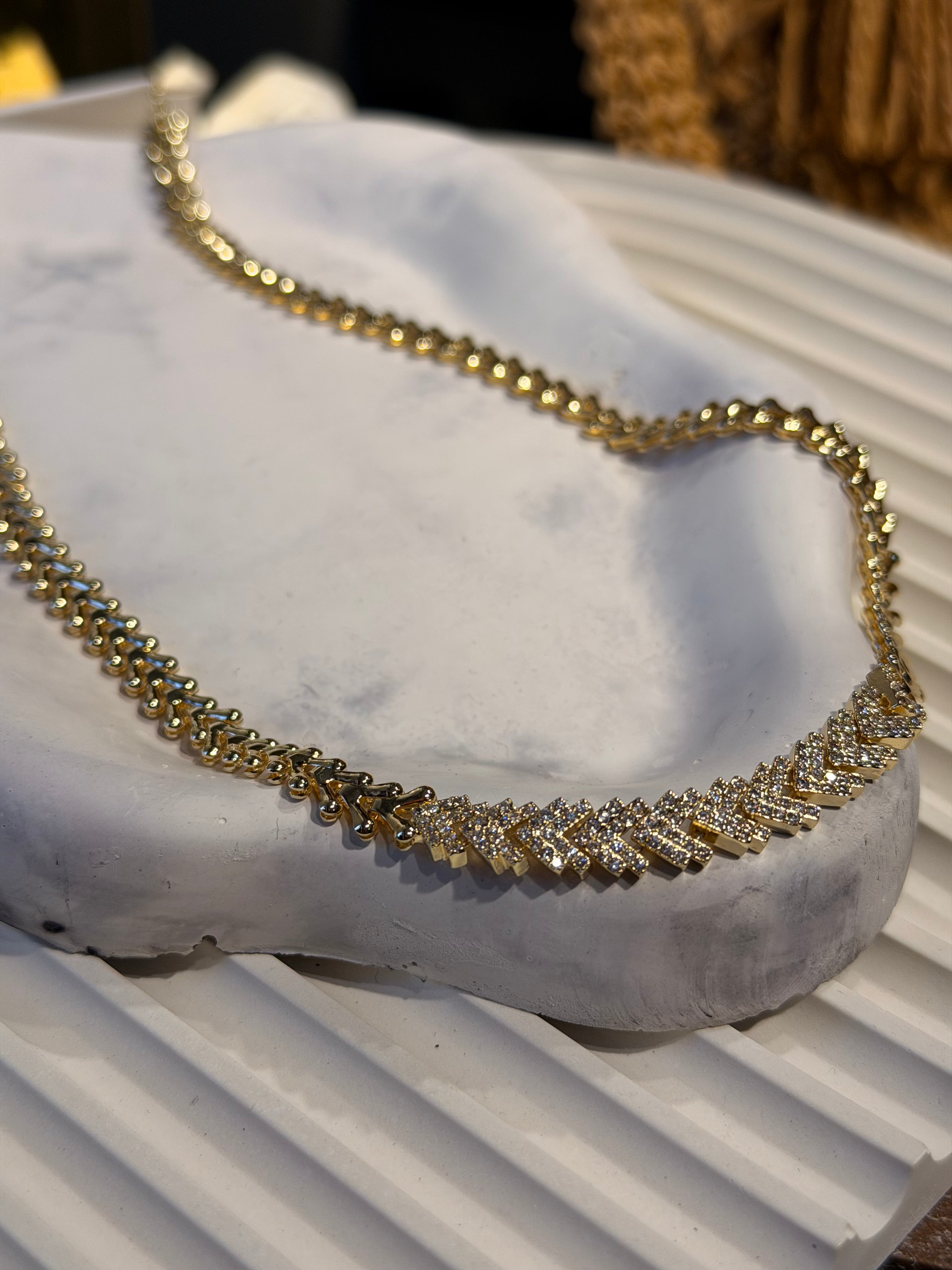 14k Altın Kaplama Modern Kolye