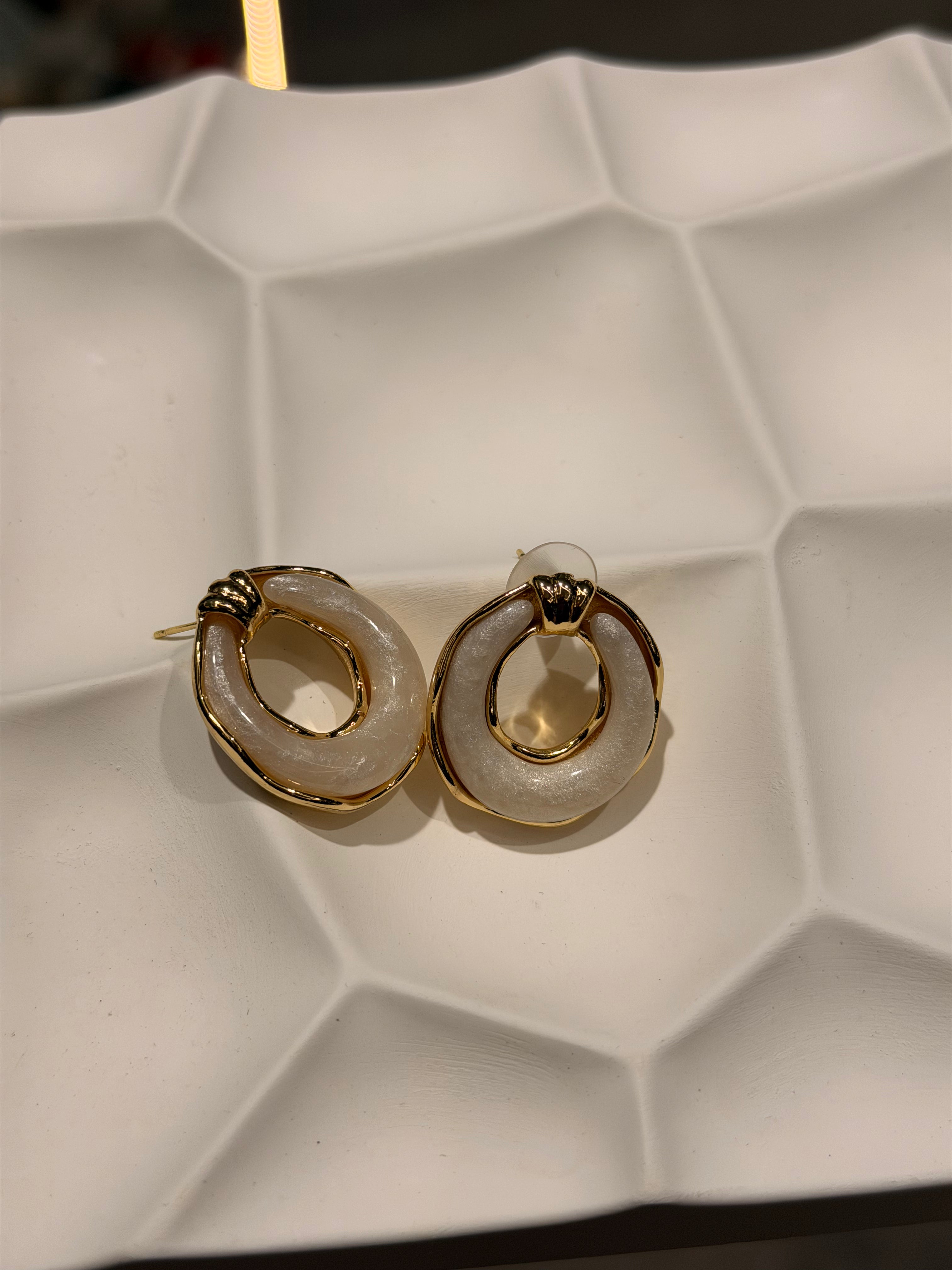 Paris Model Bej Küpe Ürün ikincil görseli